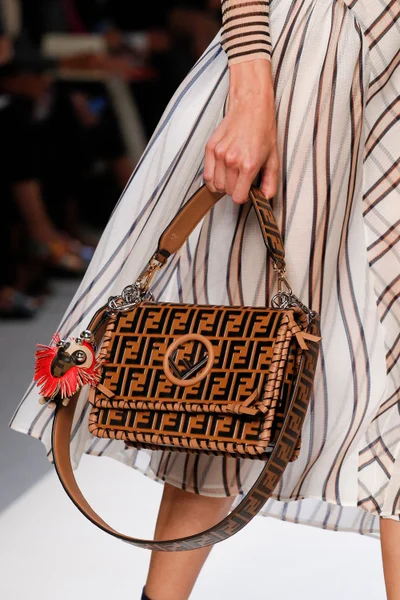 Look 7